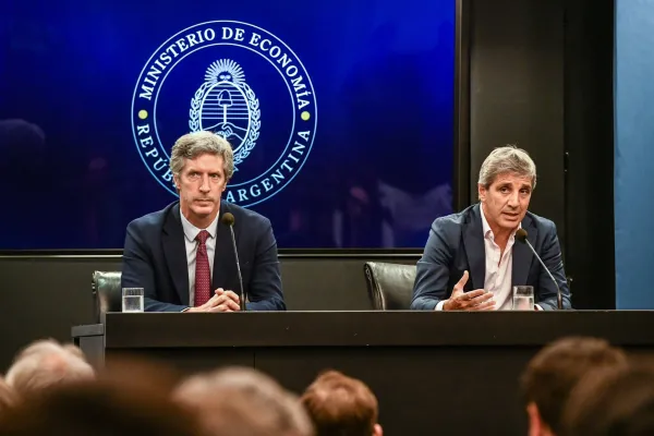 600x400_santiago-bausili-titular-bcra-luis-caputo-titular-economia-foto-x-1030468-100127