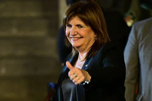 patricia-bullrich-foto-PABLO-PORCIUNCULA-AFP-1-500x333