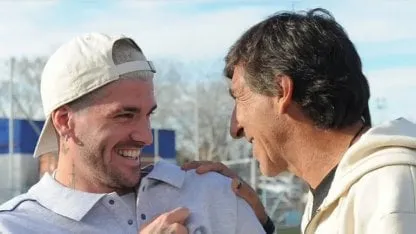 rodrigo-de-paul-junto-a-gustavo-costas-en-el-predio-tita-mattiussi-_416x234