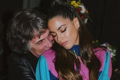 TINI Y PAPA