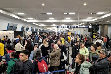 7jSg1KbmS_360x240__1