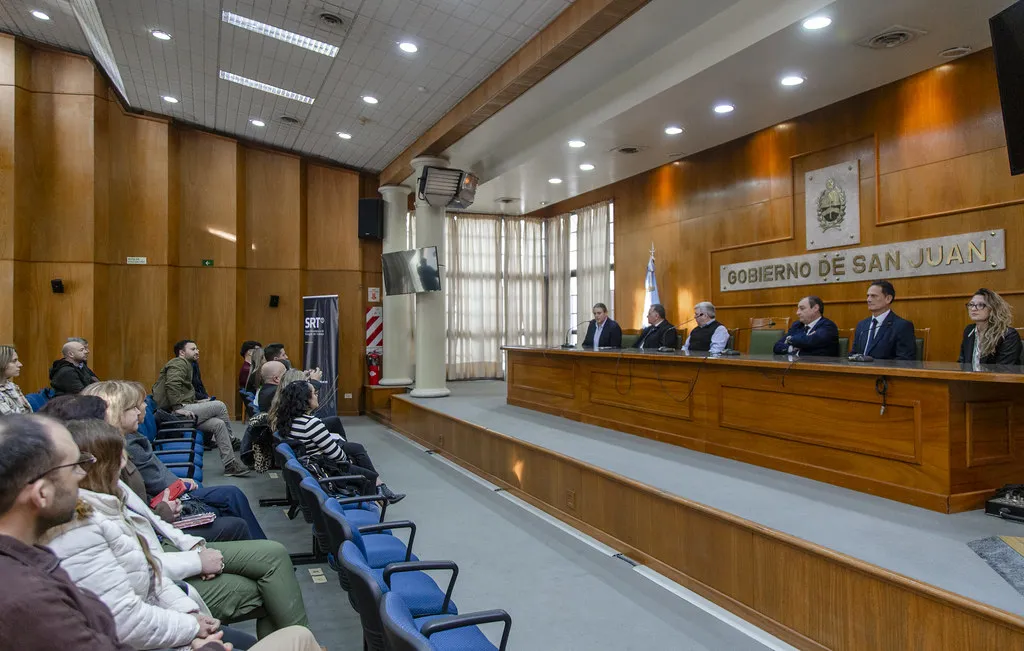 53924596201_08a244c414_b