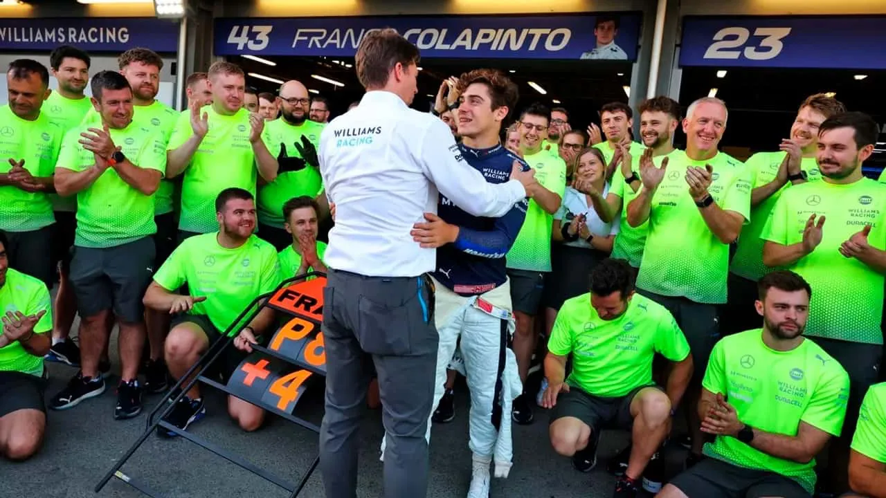 franco-colapinto-y-james-vowles