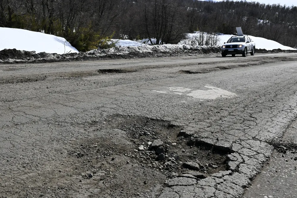 Bche-El-desastrozo-estado-de-la-ruta-al-Bolson-05-1