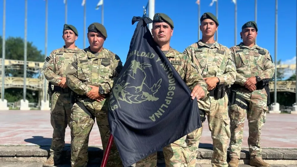 b277d30a27bbc3af888be225451a524f_XL