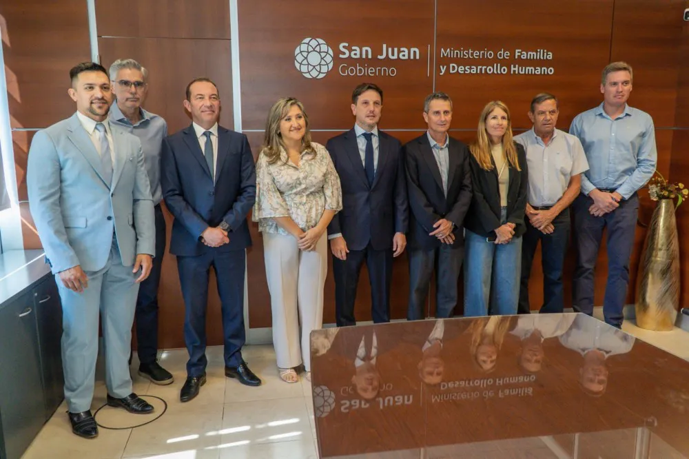 325c6a24982652495c5583fdb08f6659_XL