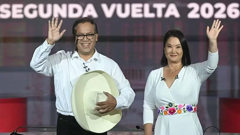 sanchez-y-fujimori-en-un-debate-de-TSOURPIXVJHKFDUQIHW3HL5PNE
