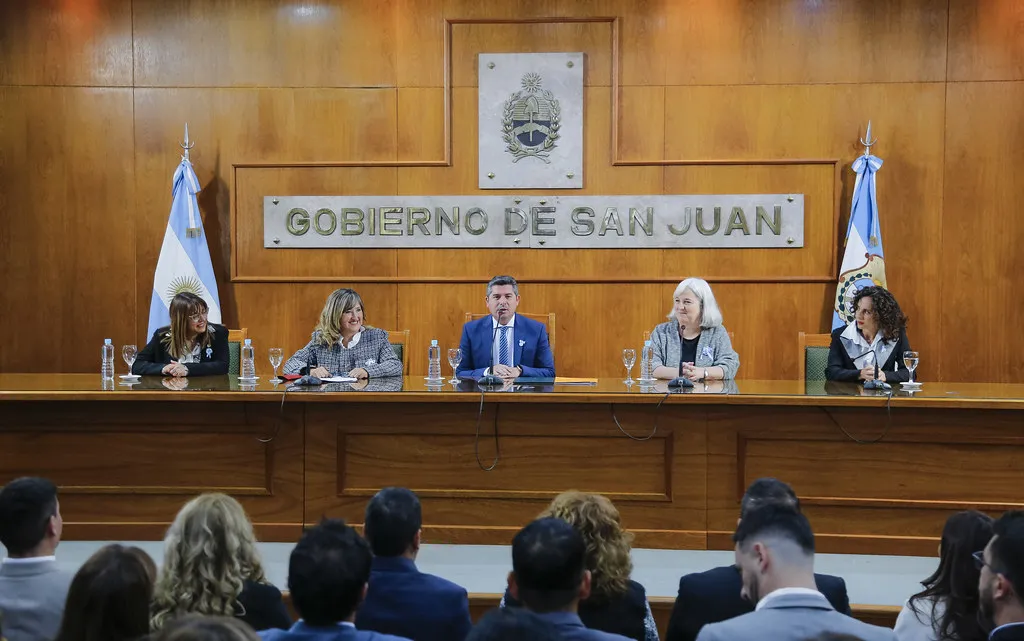 53782326591_c134670fbd_b