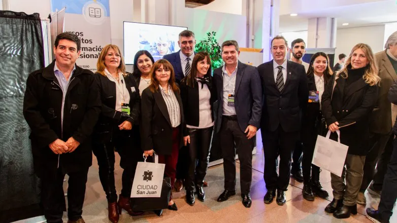 d64b1985fb02b6435ade39a56172850f_L