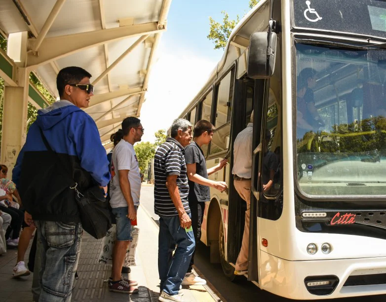 2dc1334a3e8501afe19f253784445253_L