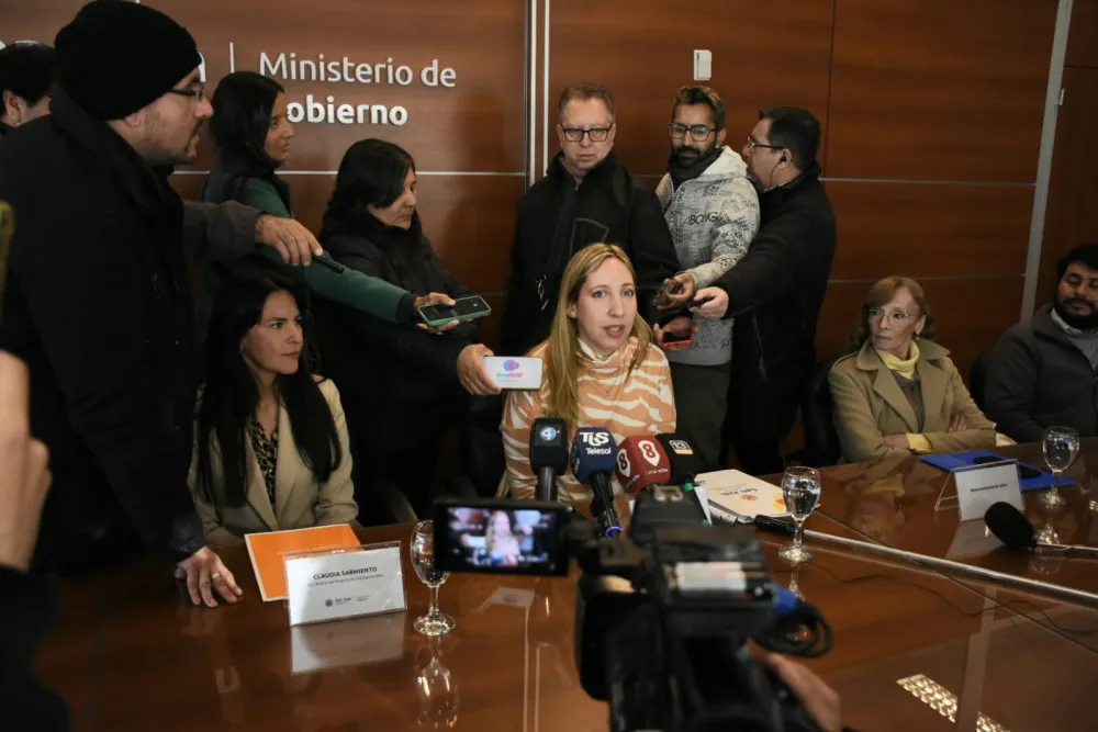 4923418c634baaf51be226c88bd7c299_XL