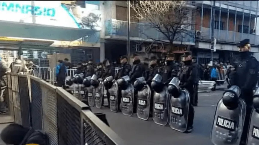 sindicato-panaderos-interna-barras-racing-river_862x485