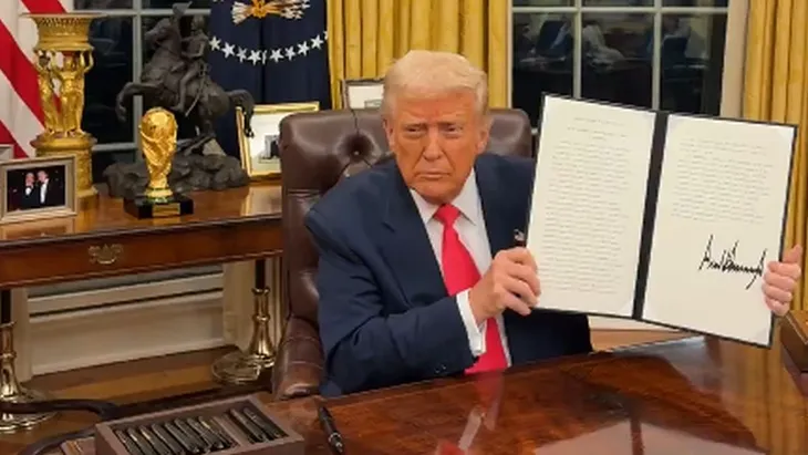 donald-trump-amenaza-firmar-aranceles-200-la-importacion-bebidas-alcoholicas-la-union-europea