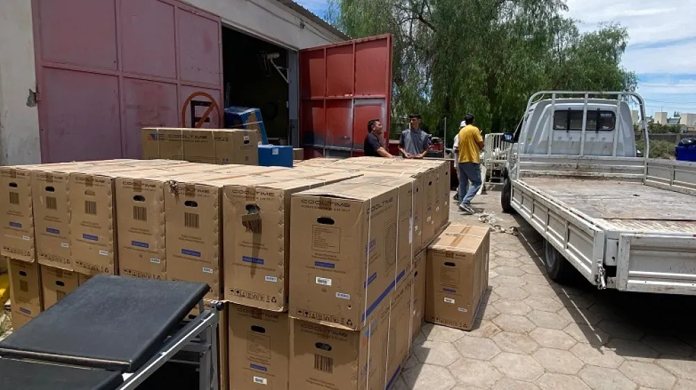 868931a6d1f2d5294bd42ecf0aefed38_XL