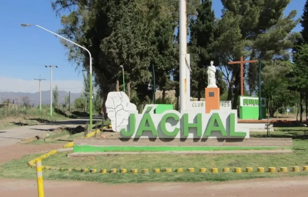 bfa2adbf3c2b287df7b4c75086c52fb5_XL