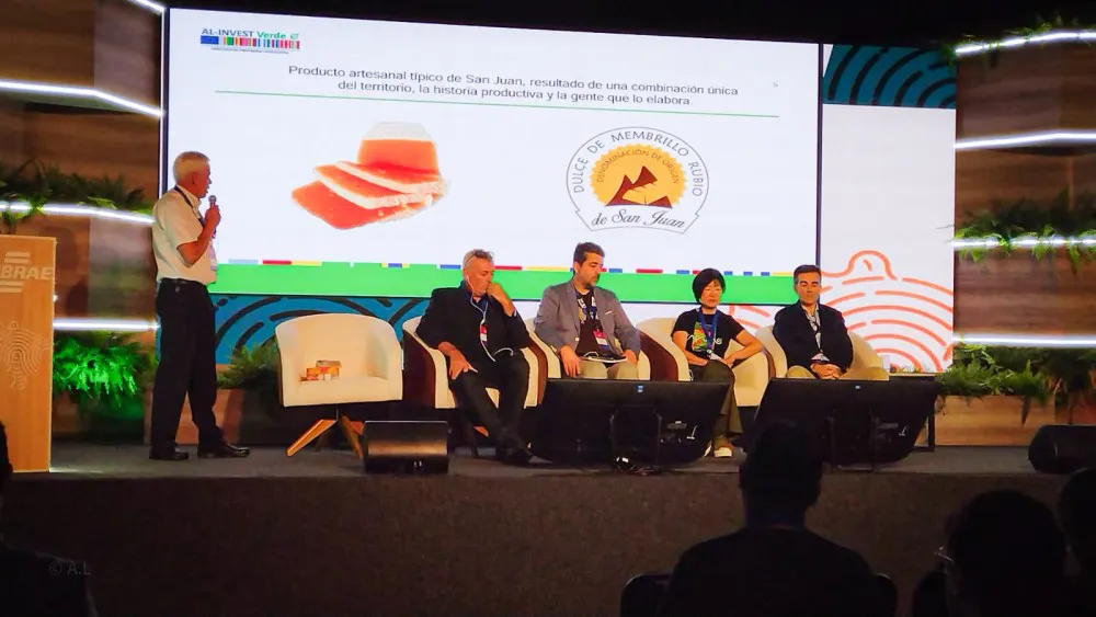 b92c304d440c548989a9c7d84c551c27_XL