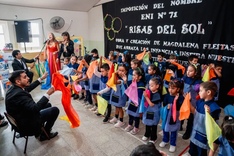 456428ee25be177258ea8feabb6ca939_L