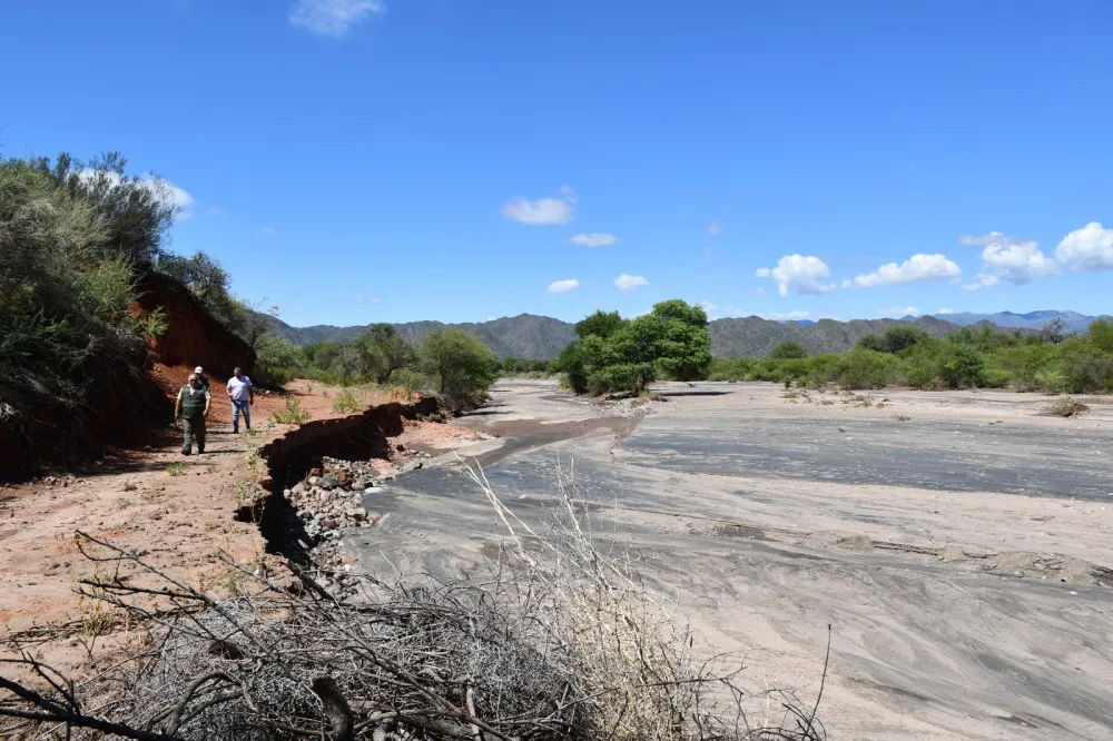 40a09425bb49c378a2f6a51b51c8b80b_XL