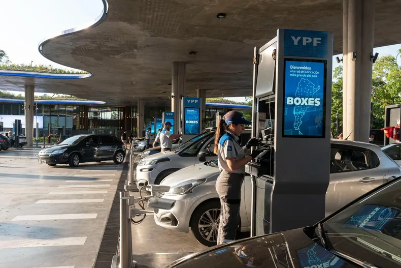 estacion-servicio-ypf-combustible-nafta