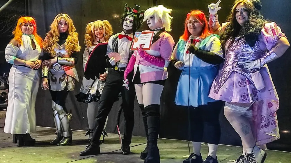 5e165e9c3bd3cd09af75c90bcb1fda61_XL