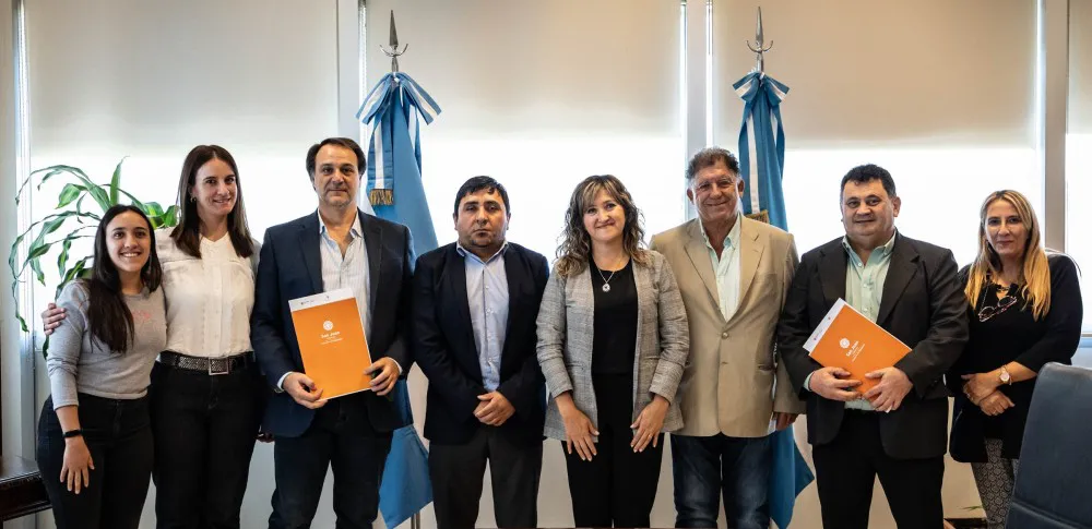 2fa01cf04c03f2d3260b9834a88312e1_XL