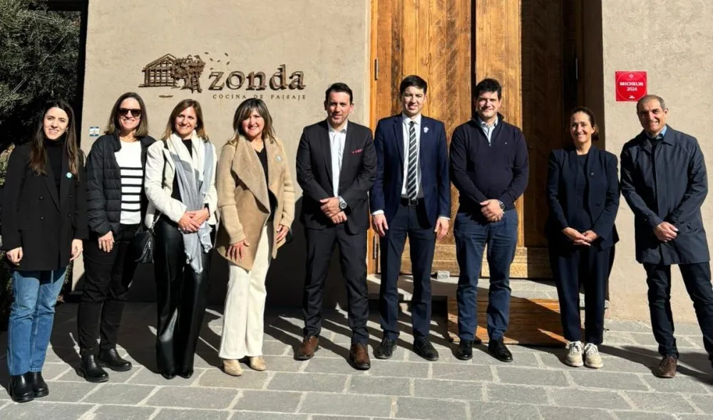 6ad4d91afadc5bac6adb7ae3dba9334f_XL