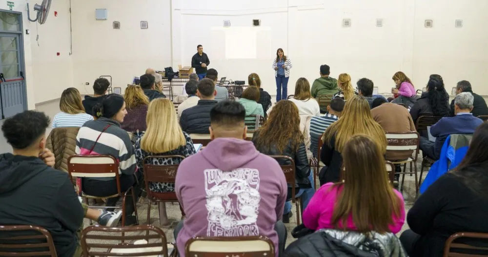 ea659631a4fc0aaf2a64ad8c81acca61_XL