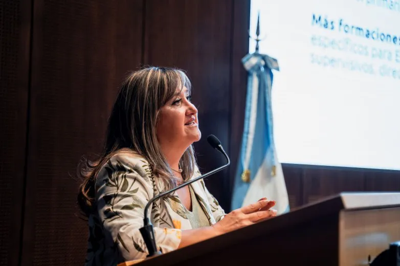 726b118a044b41f84863aae939df30e3_L