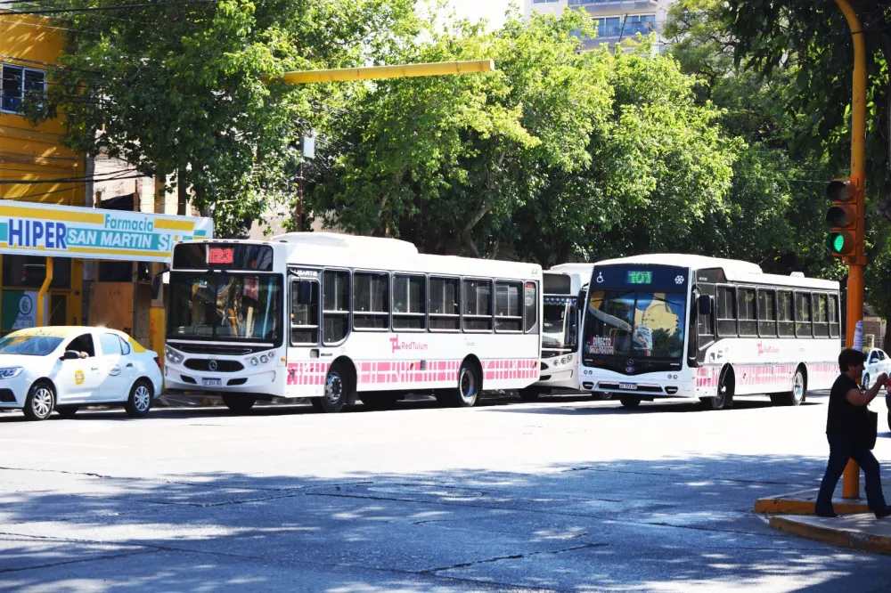 420a20bfb35ba956ca4ec4e4ca2df67b_XL