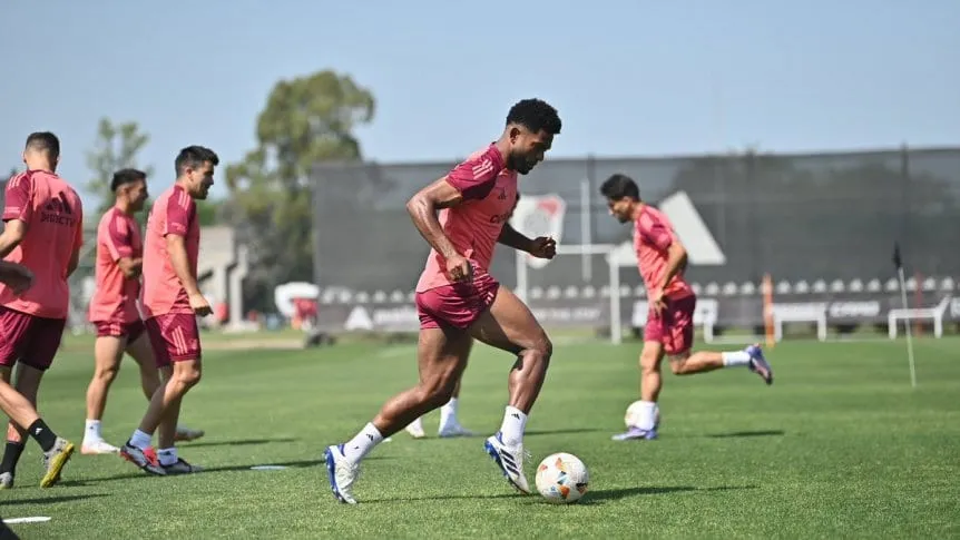 miguel-borja-entrenamiento-river_862x485