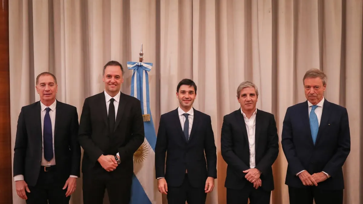 el-jefe-gabineee-manuel-aadorni-los-ministros-economia-luis-caputo-y-interior-diego-santilli-avanzan-acuerdos-gobernadores-el-nuevo-presupuesto-2026-foto-presidencia