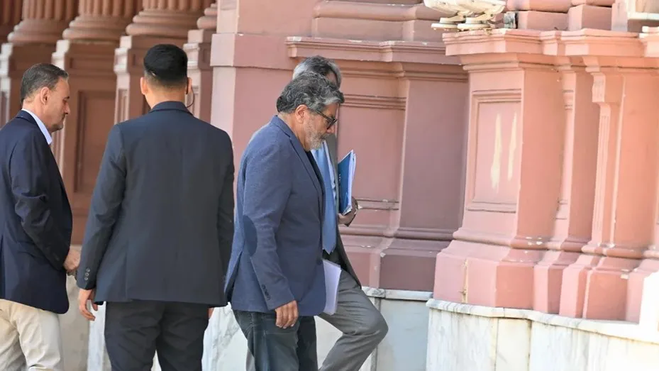 casa-rosada-consejo-de-mayo