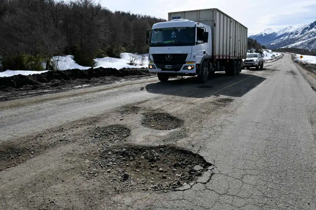 bariloche-estado-de-la-ruta-entre-bariloche-y-bolson-pozos-2