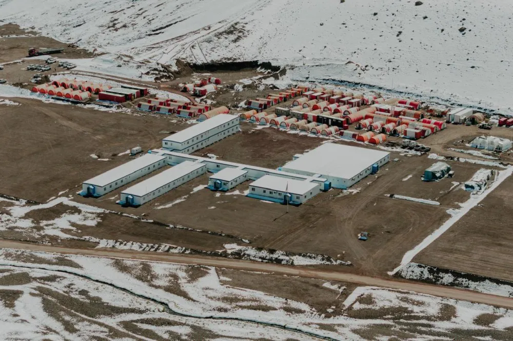 5b6502a94e124a74220b812d35db1770_XL