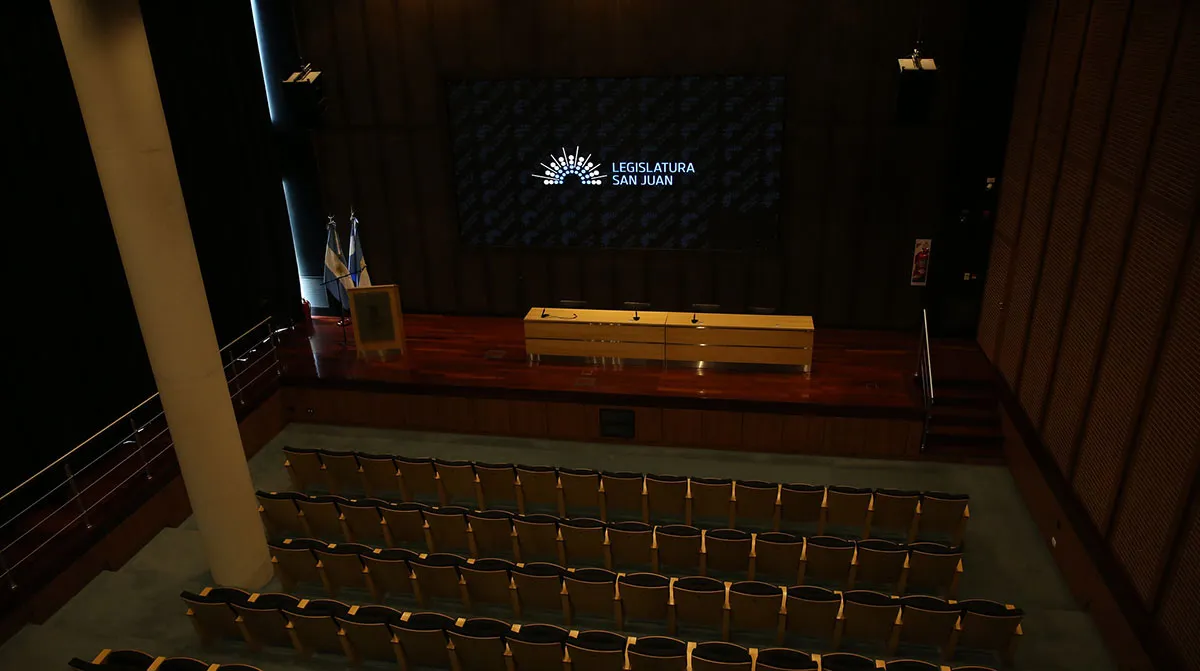 2024-04-18-AUDITORIO-EMAR-ACOSTA