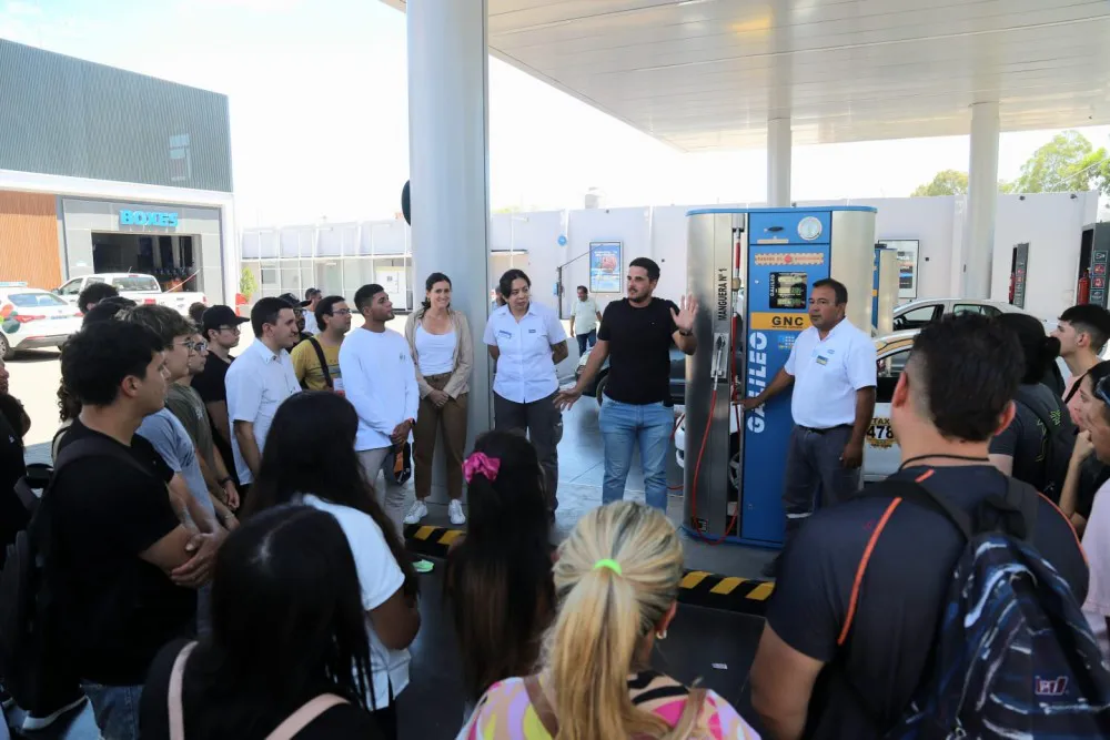 649d3f66b75674893b48016b45d3dd6c_XL