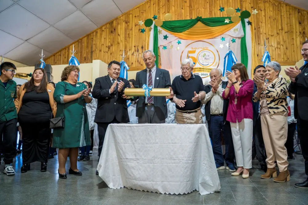 53705a12e7a68ad76e72b8f22deb8b5d_XL