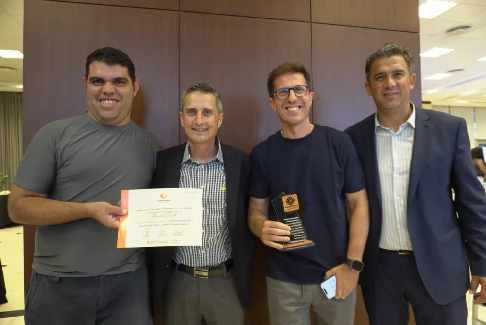 a3fbf03a56b17b2e68a7d253d911c6d9_XL