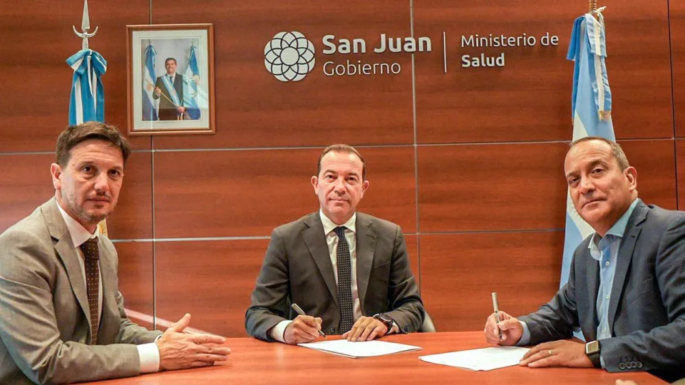 0b8e0a8561a3eeb6b0680b6ac8dc221e_XL