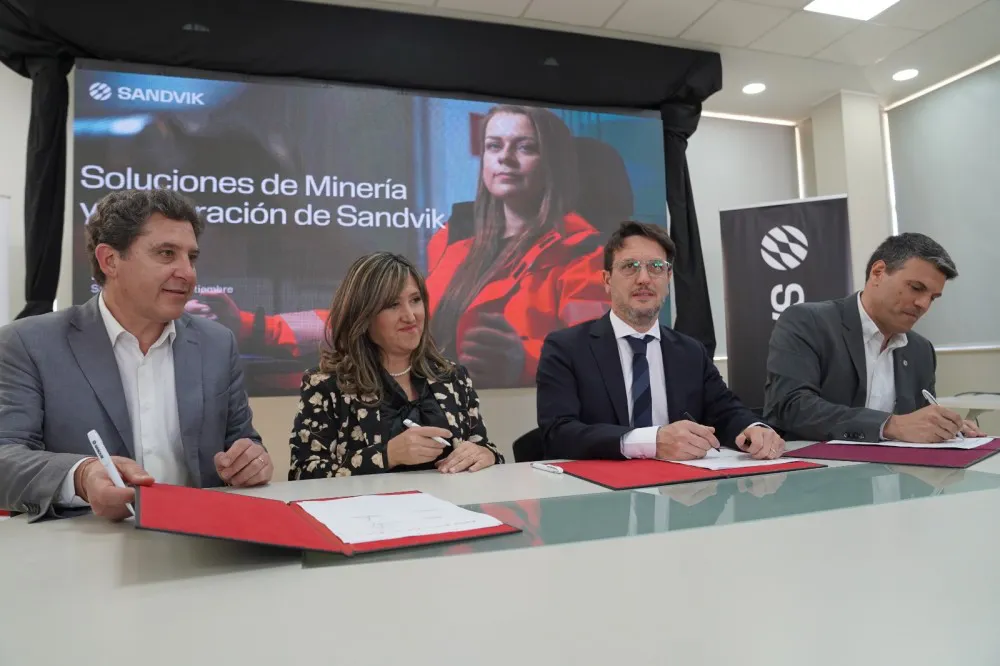 26702fa36b3fbc26ae4592b578766bd1_XL