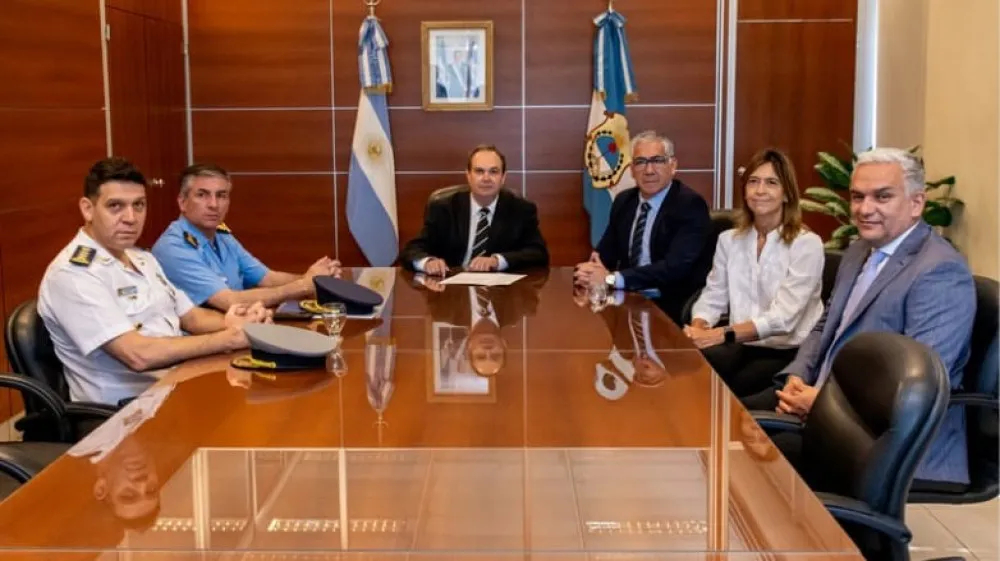 8c3e63f7cc3ec7e3ae2a64a7b95aa9d6_XL