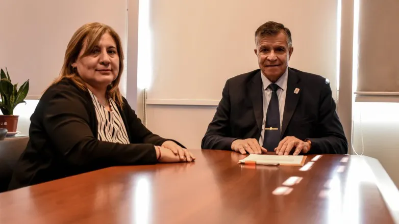 5d7ad94e9d416c31e35f86715c09c241_L