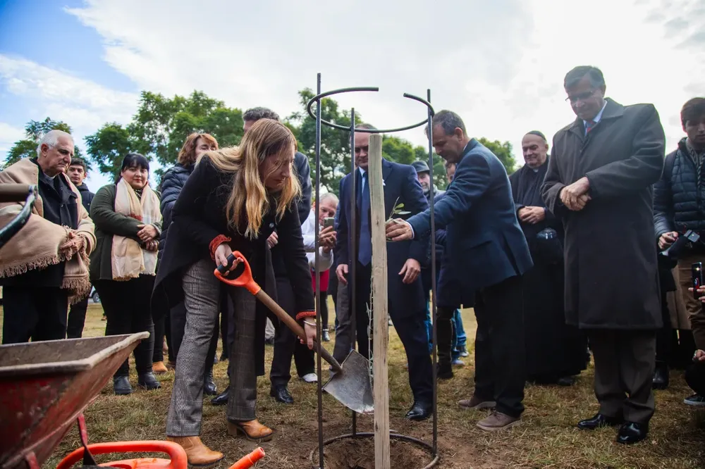 WhatsApp Image 2024-05-28 at 13.42.22 (1)