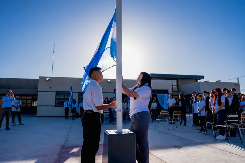 9b6da819e997cba552eaea063e977edc_L