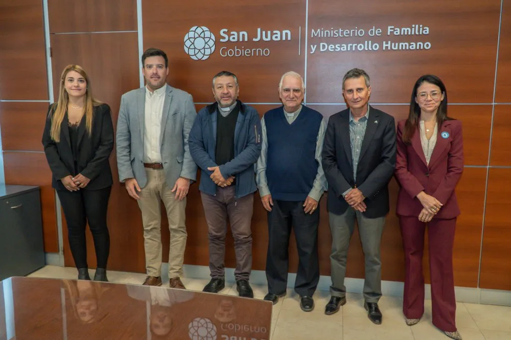 fed38a7f3c6c8ae216448b6e664a8f05_XL