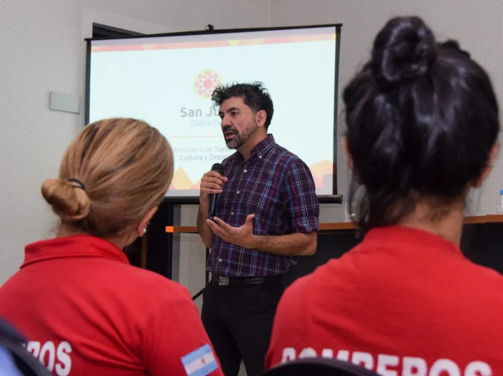 1f956b11e9728190b7ffe856b60f15ab_XL