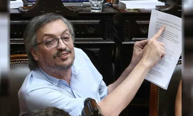 MAXIMO K