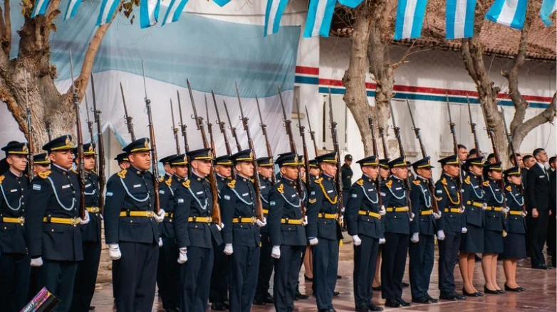 oficiales escuela policia
