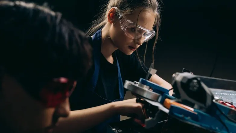 924fe6b878873e655223dfa1cbf3aebf_L