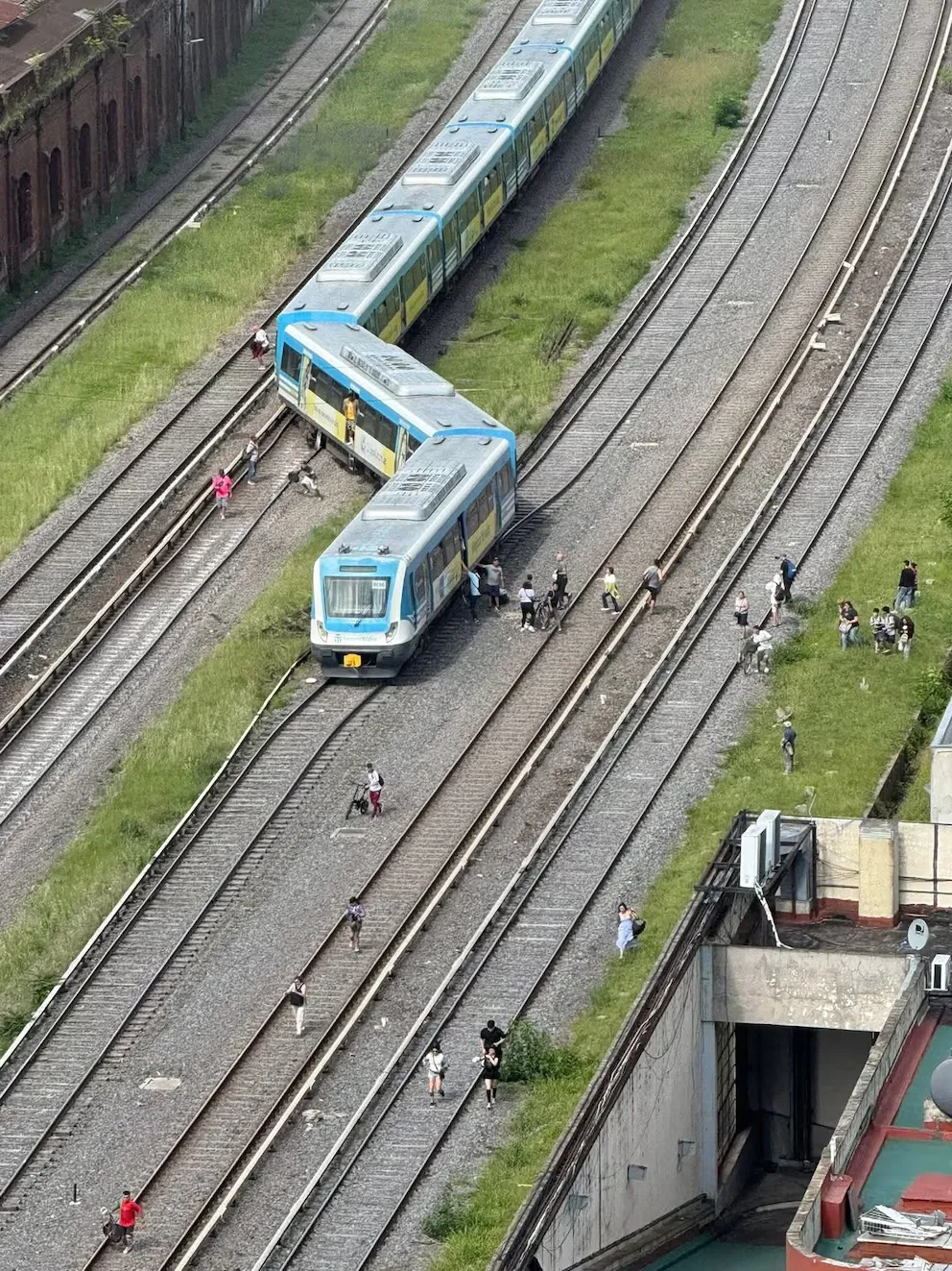 YSKALNWZAFFMVEO564PT7535RI